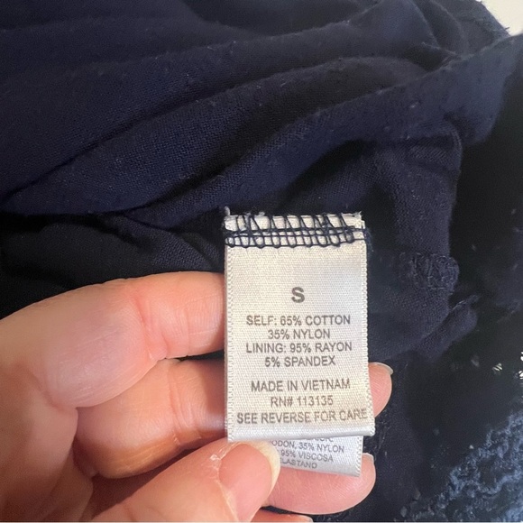 Leo & Nicole Navy Lace Blouse - Picture 4 of 8